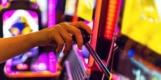 22MMR Game ဂိမ်းလော်ဘီ Slots Jackpot Game ကစားနေသည့် မြင်ကွင်း
